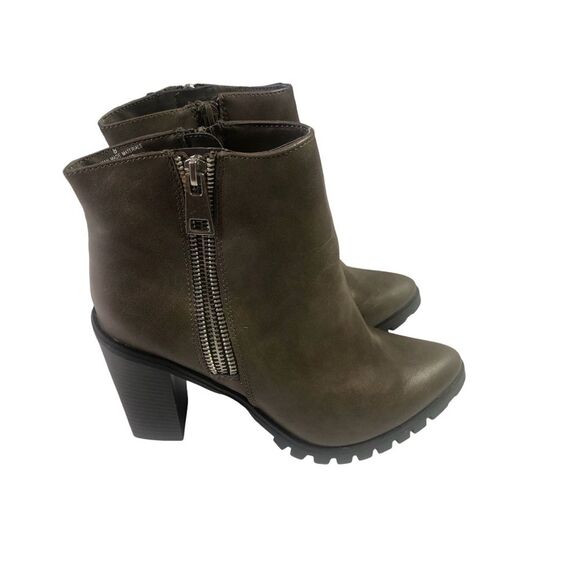 Mossimo Taupe Side Zipper Block Heel Pointy Toe Ankle Booties - Picture 2 of 10